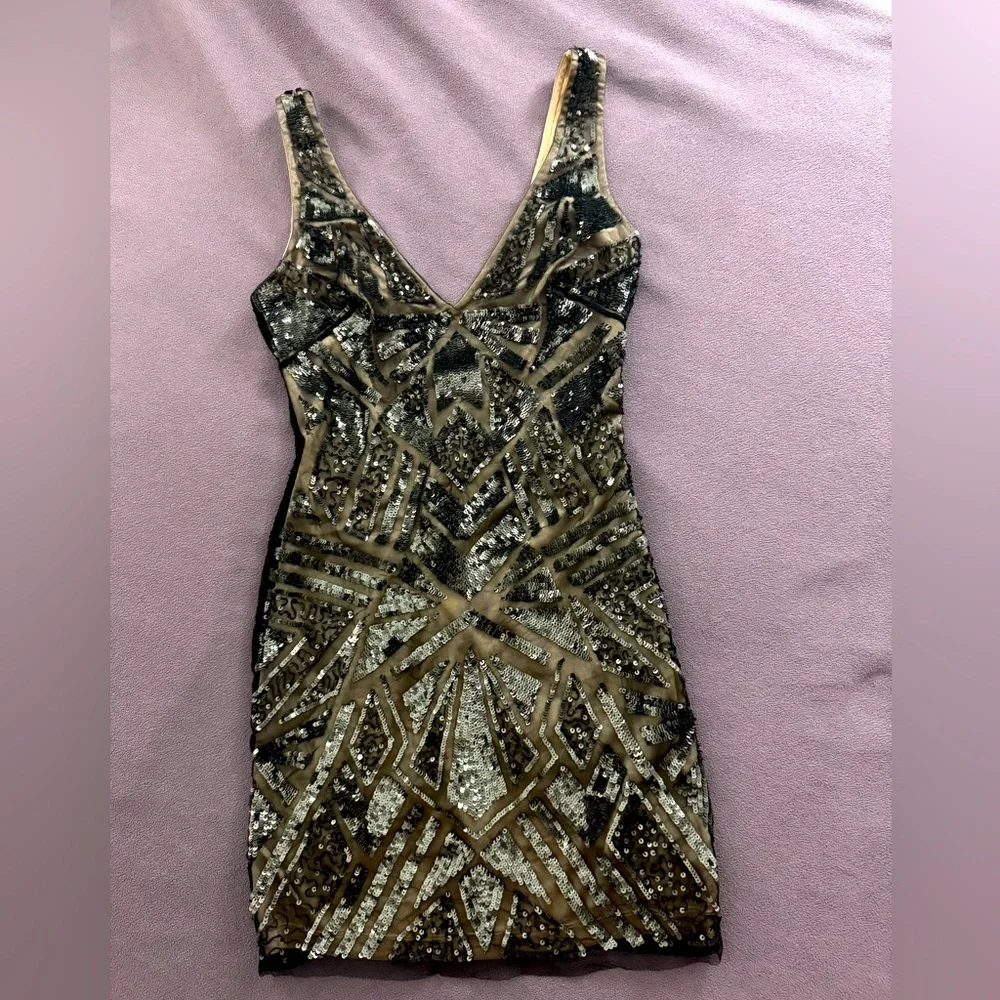 Stunning BEBE Sequin Dress. Size 2. - Picture 1 of 3